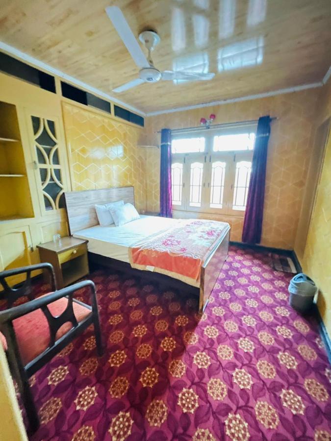Готель Laal Haveli Скарду Екстер'єр фото